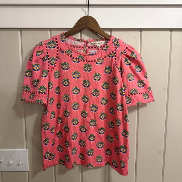 Boden Tops - NWT Women’s Boden Pink Floral Top with Pom Pom Trim, Size 8